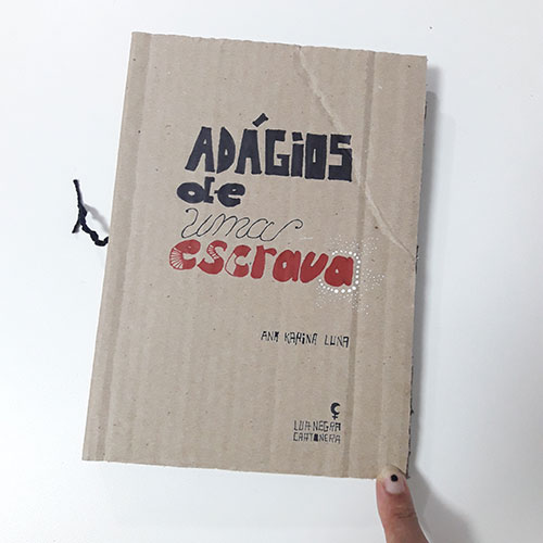 livro Adágios de Uma Escrava